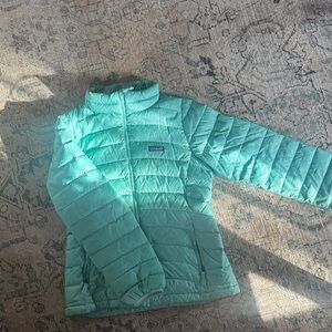 Patagonia mint green Puffer Jacket! Kids size xxl!!